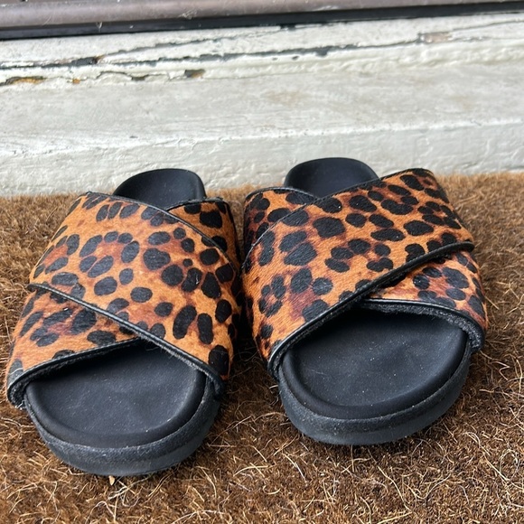 Roam Leopard Print Slides Cross Slides Roam Sandals Sz 37 - Picture 2 of 7